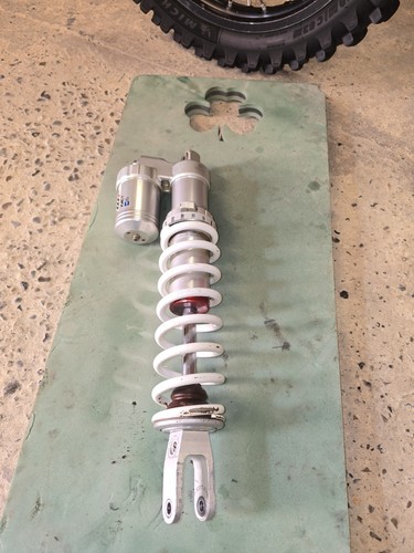 Husqvarna rear shock - tc,